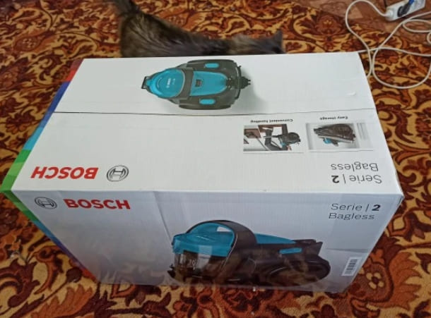 Пылесос Bosch BGS05A221BGS05A225 В коробке