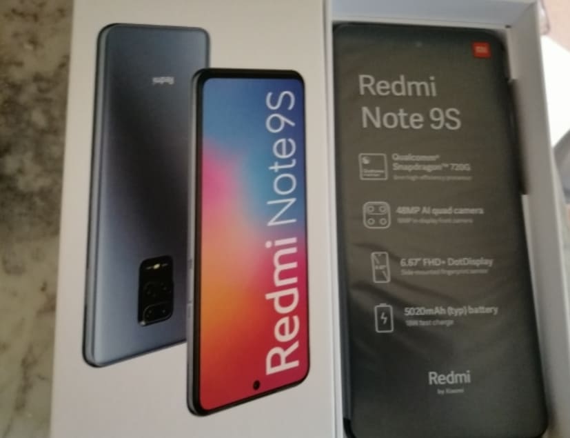 Xiaomi Redmi Note 9S в коробке