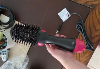 Электрический фен для волос UKLISS WT-014– пышная и красивая прическа не займет много времени